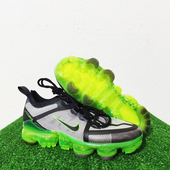 vapormax scream green